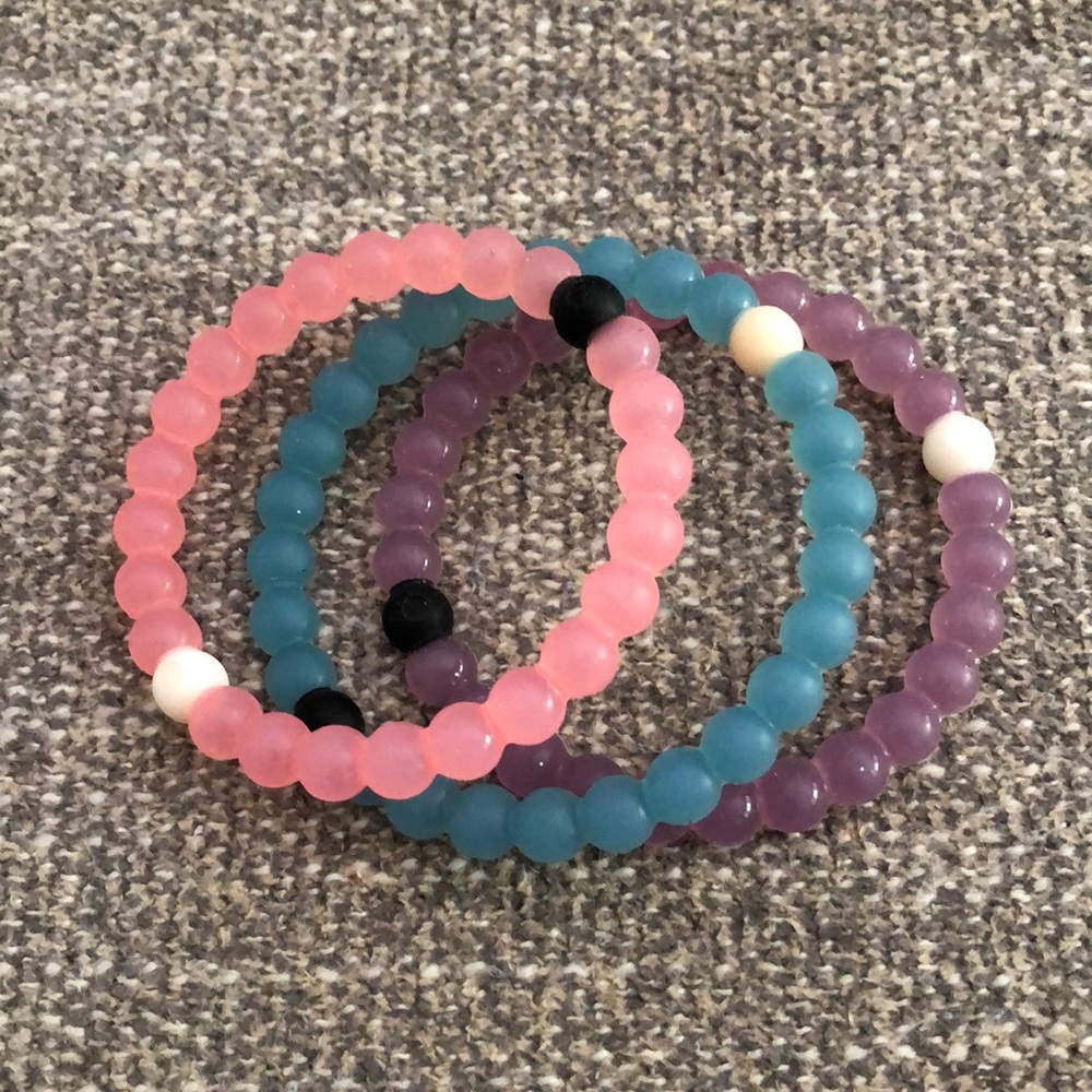 Set of 3 lokai bracelets